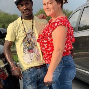 Meet your Posher, Dee